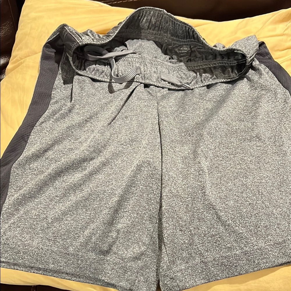 Tek Gear Dry Tek size small Gray Athletic Shorts